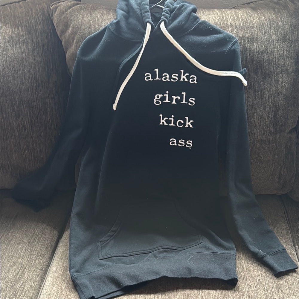 Black 'Alaska Girls Kick Ass' Pullover Hoodie